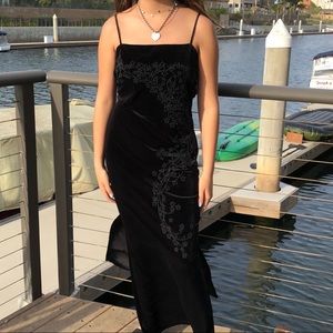 gorgeous vintage black velvet dress